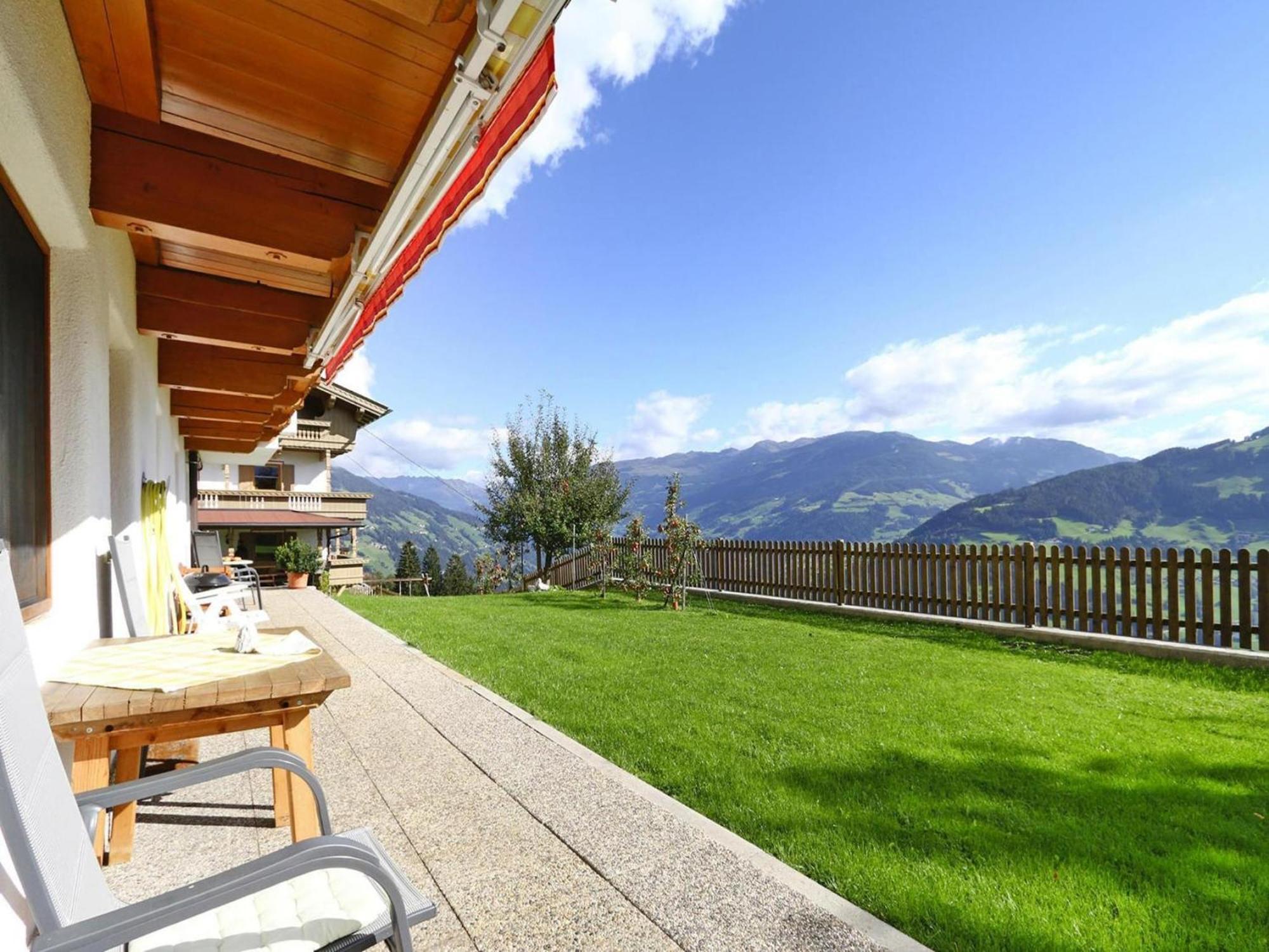Apartment In Hippach Im Zillertal In The Mountains Muhlen  Exterior foto